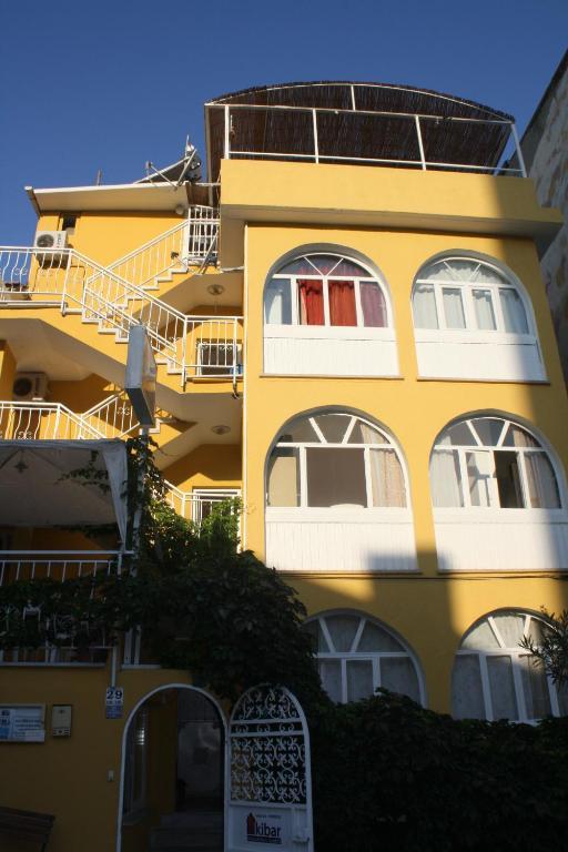 Kibar Apart Pansiyon Kuşadası Buitenkant foto