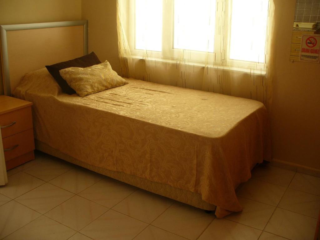 Kibar Apart Pansiyon Kuşadası Kamer foto